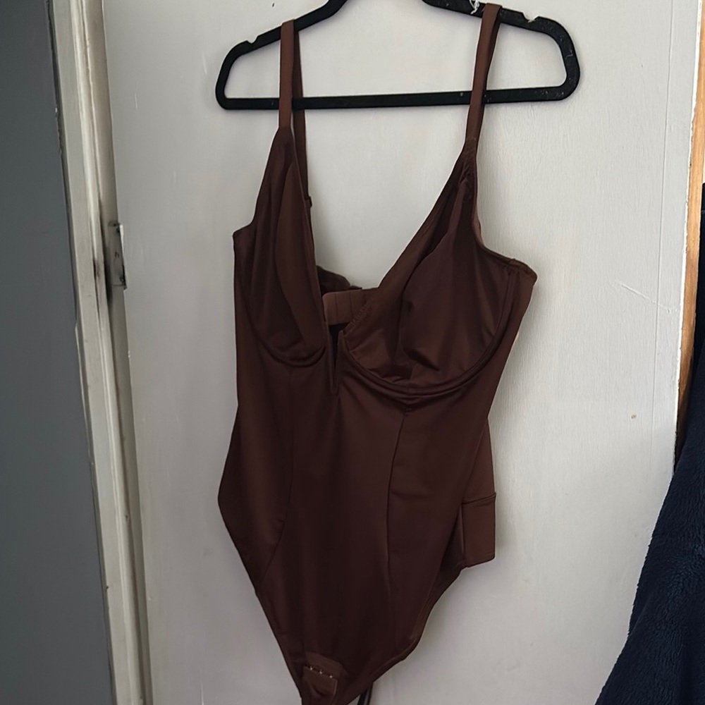 Popilush Brown Bodysuit with V-Neck and Ruched Detail